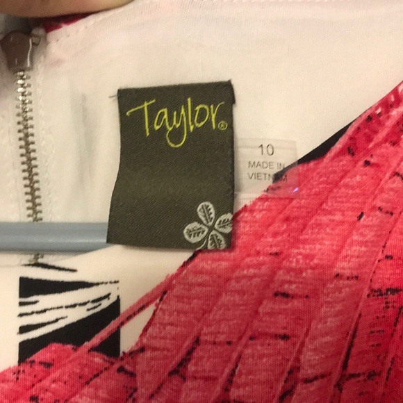 Patterned floral/ stripe dress - Picture 4 of 6